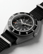 Macro shot of the SSNAV-D AUTO bezel and sapphire crystal. Designed for extreme air pressure shifts and professional aviation performance.